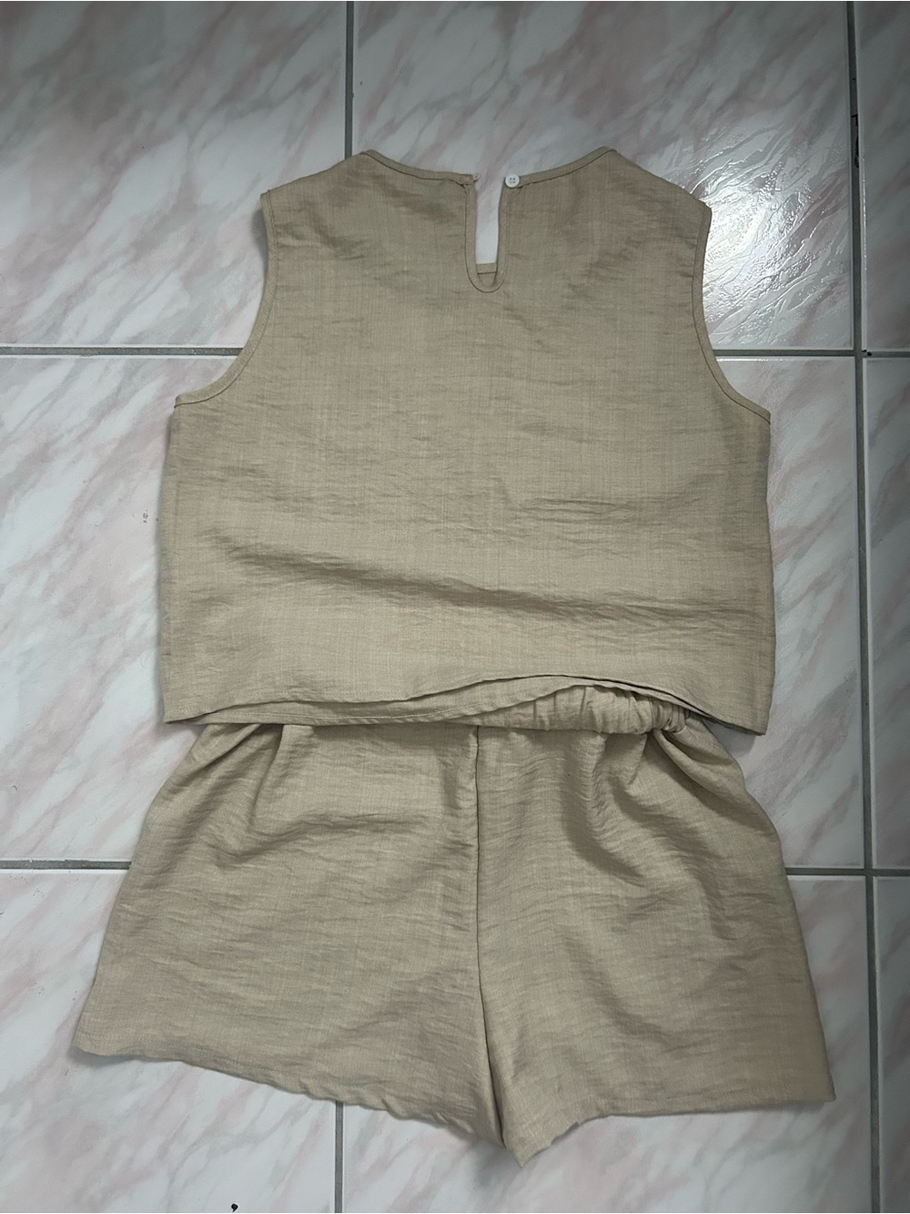 SHEIN Beige Girls Sleeveless Top & Elastic Waist Shorts Set